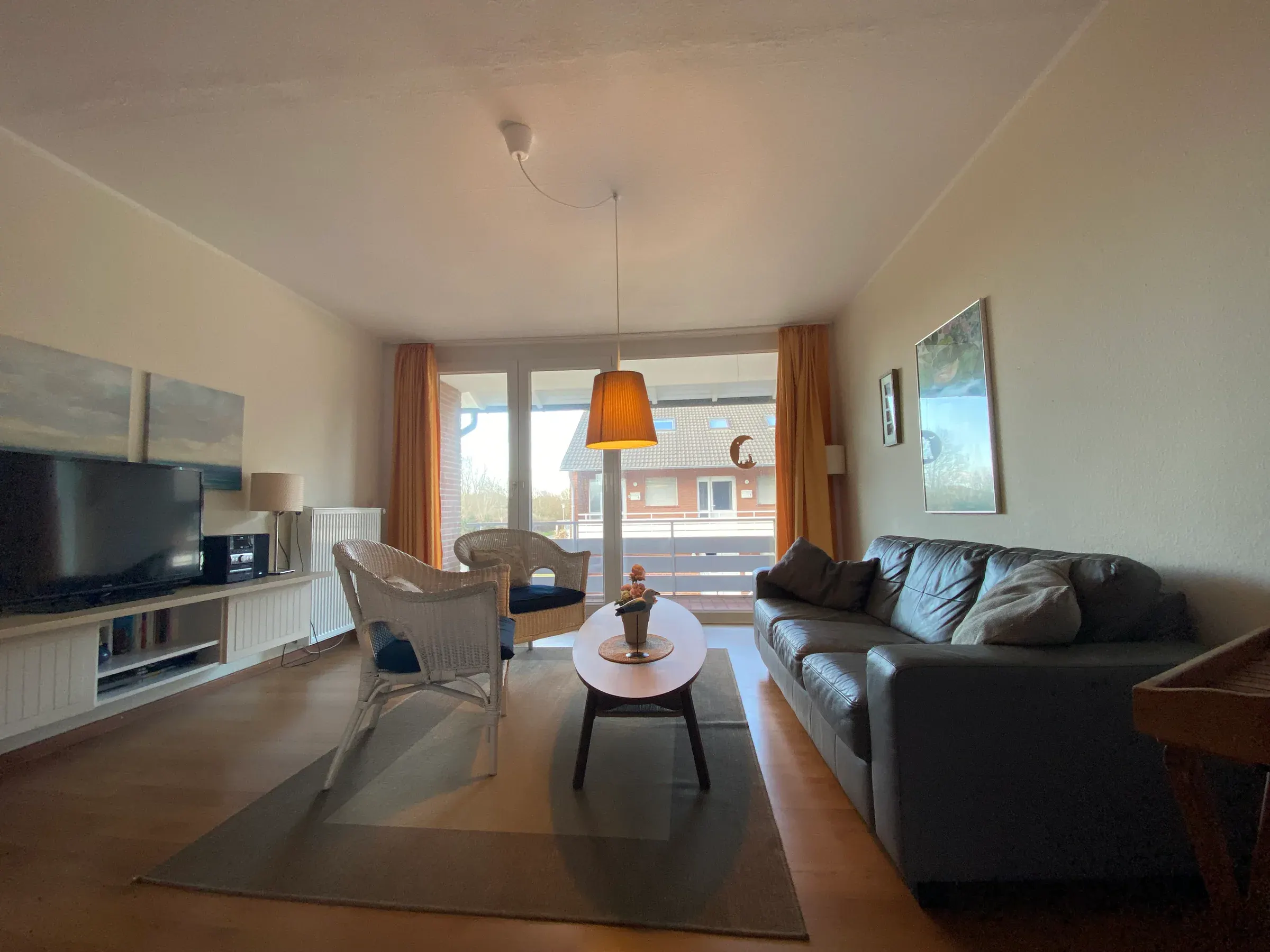 Essbereich der Ferienwohnung Kajo mit Blick in den Wohnraum