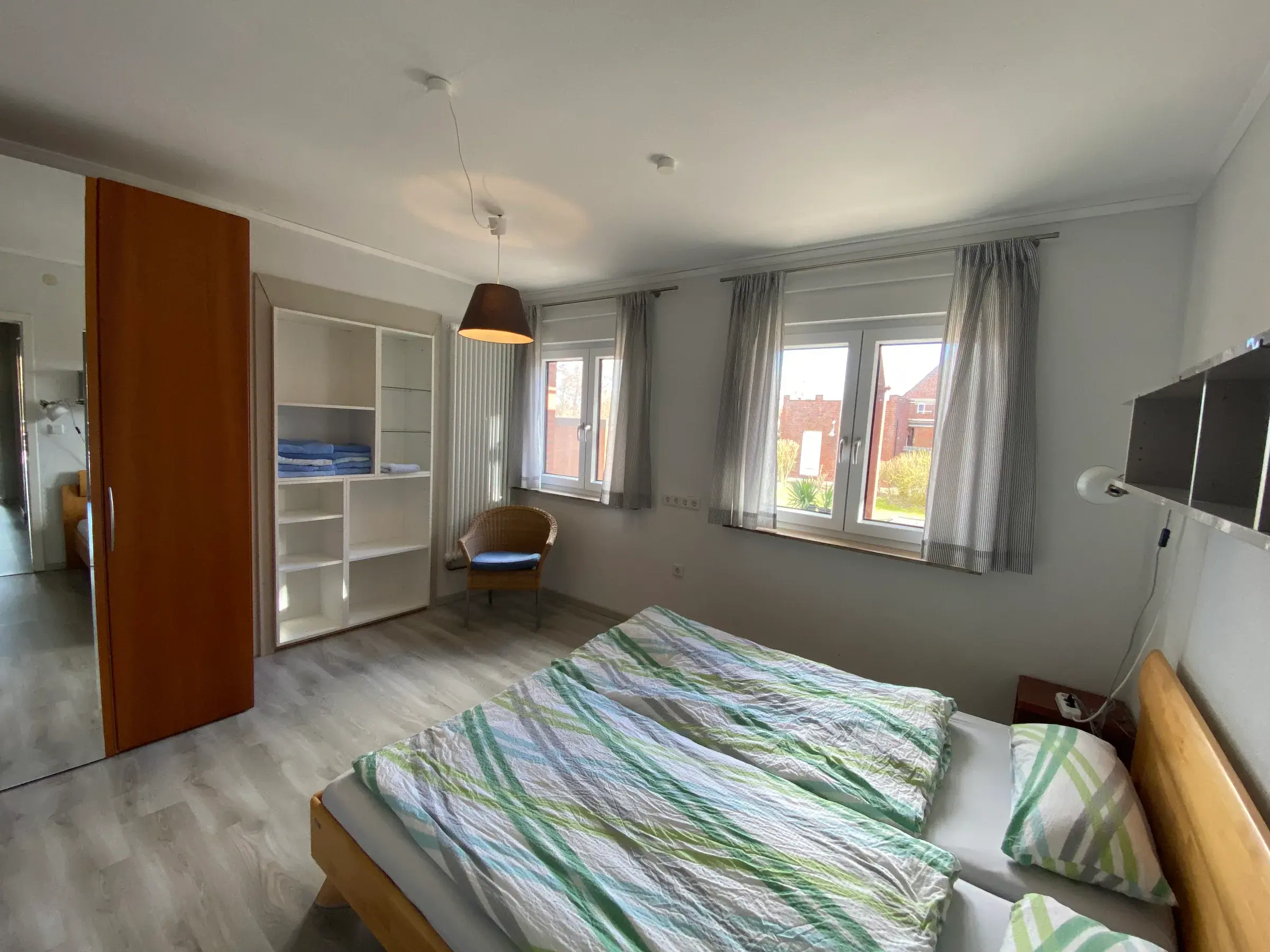 Schlafzimmer der Ferienwohnung Memmert aus einer zweiten Perspektive