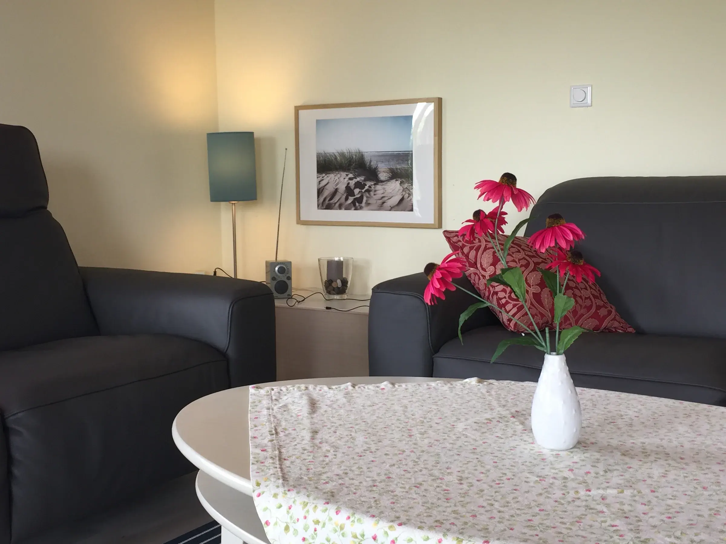 Gemütlicher Sitzbereich der Ferienwohnung Memmert